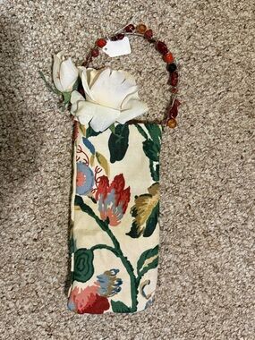 Floral Canvas Wine Bag with Beaded Handle - Cream Multi